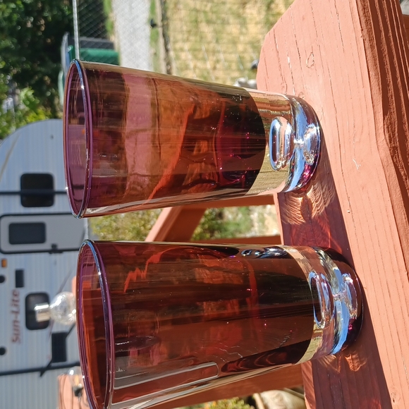 💜Set of two gorgeous purple vases/glasses - Picture 5 of 5